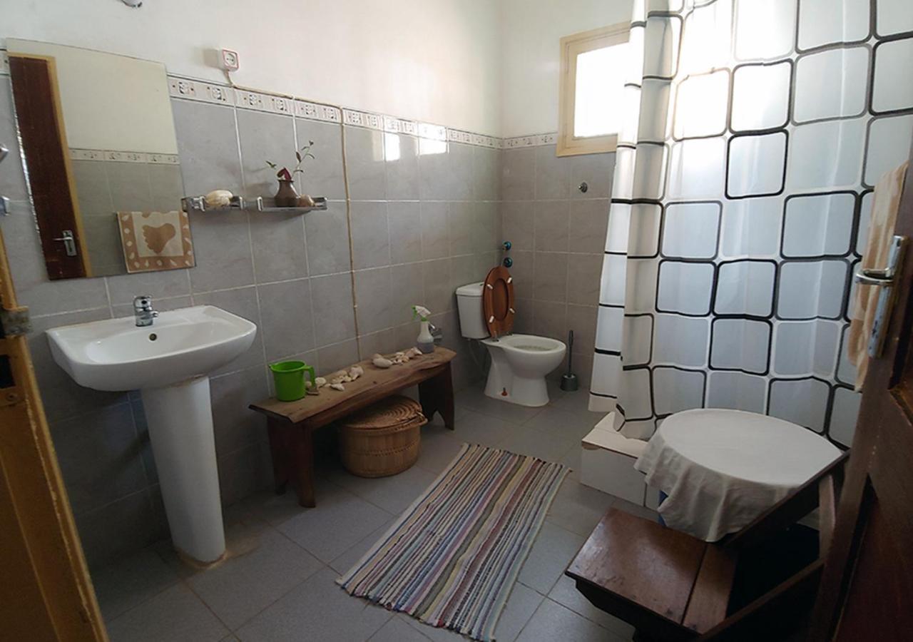 Ruby - Casa De Hospedes - Backpackers Nampula Exterior foto